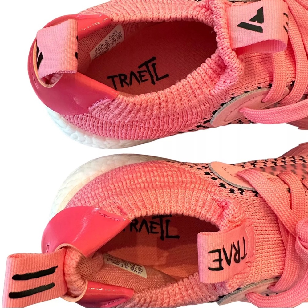 idas Pink Trae Young 2 IE1667 Lace Up Athletic Basketball Sz U.S.10 wmn / 9 men - Picture 4 of 6
